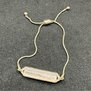 Pink rose quartz adjustable bracelet.